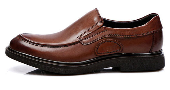 zapatos comerciales con suela suave, zapatos de manejo de piel marrón.