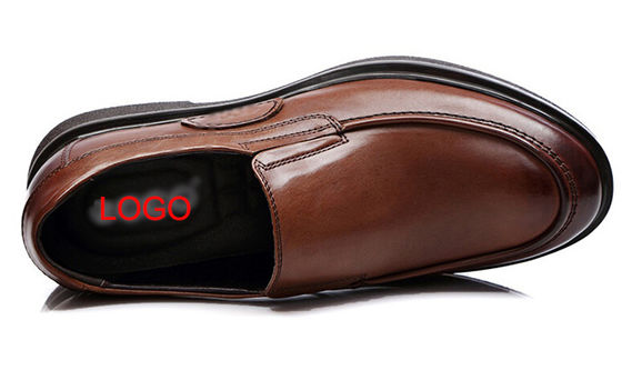 zapatos comerciales con suela suave, zapatos de manejo de piel marrón.