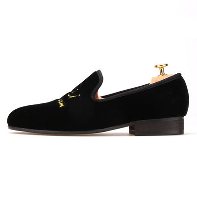 Red Bottom Men Velvet Loafers Color de suela exterior de caucho personalizado para negocios