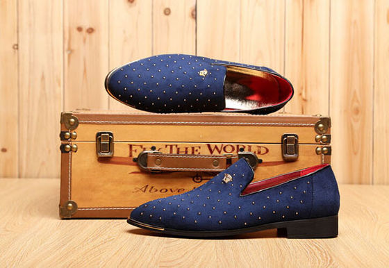 Slip On Men's Casual Shoes azul / negro personalizado con remaches de metal