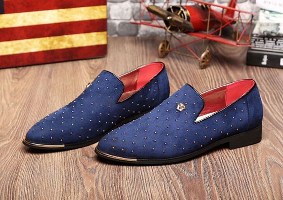 Slip On Men's Casual Shoes azul / negro personalizado con remaches de metal