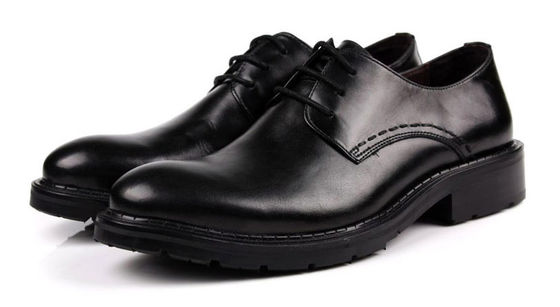 Calzado hecho a mano, hombre, encaje negro, zapatos cómodos con plataformas gruesas.