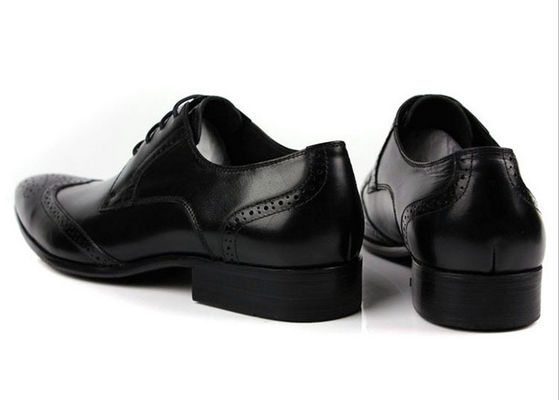 Zapatos de cuero de grano completo de hombre estilo de diseño de brogue hombres punzantes zapatos de vestir formal