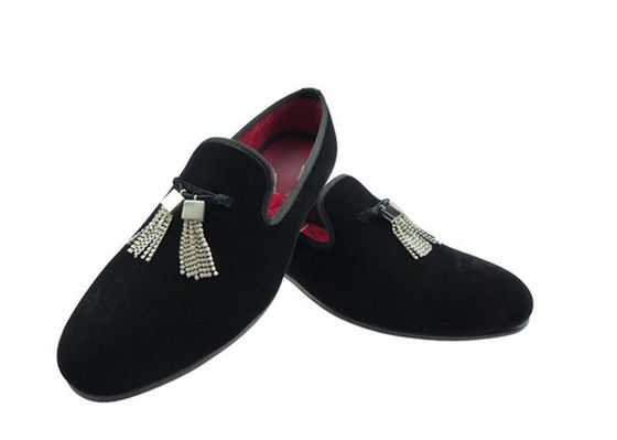 Loafers de terciopelo bordados personalizados para hombres Slip On Moccasins para hombres