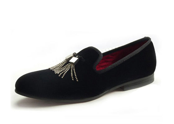 Loafers de terciopelo bordados personalizados para hombres Slip On Moccasins para hombres