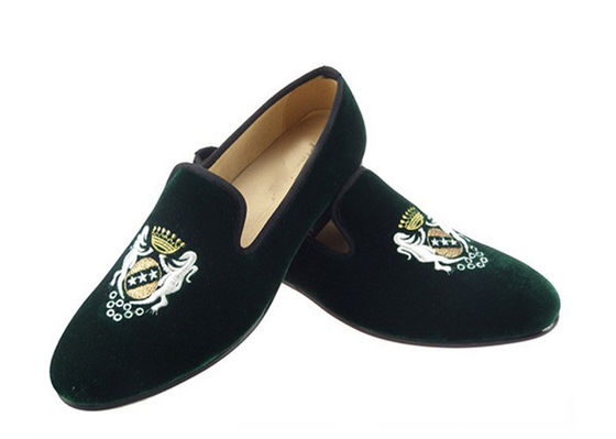 Slip On Loafers de terciopelo bordado Hecho a mano zapatos de tacón bajo y planos para hombres