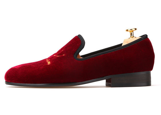 OEM Mujeres Loafers de terciopelo Brodados zapatos planos y casuales Calzado masculino para la fiesta