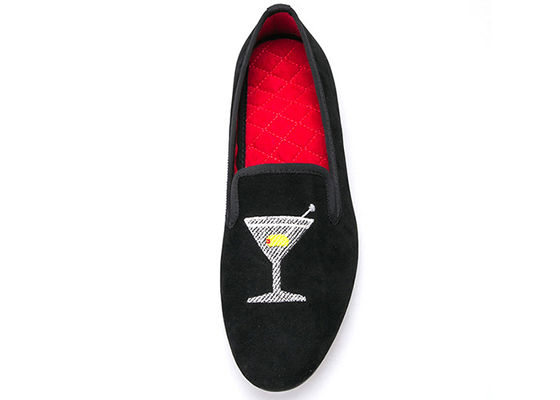 Embroidery Mujeres Loafers de terciopelo Mujeres zapatillas de fumar negras con diseño de vidrio de vino
