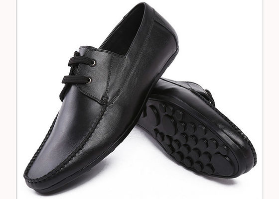 Blanco de cuero de vaca zapatos de negocios, de diseño original zapatillas modernas para hombres