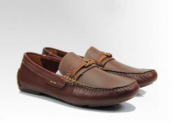 Loafers de cuero para hombres de color marrón hechos a mano Loafers de cuero planos