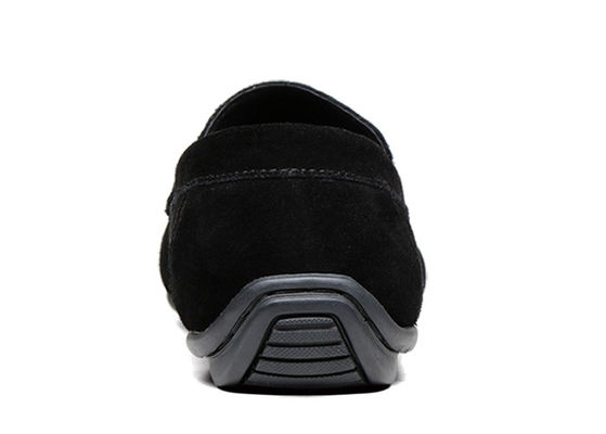 Camisetas de verano, zapatos de piel, zapatos de mocasín, zapatos negros.