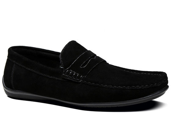 Camisetas de verano, zapatos de piel, zapatos de mocasín, zapatos negros.