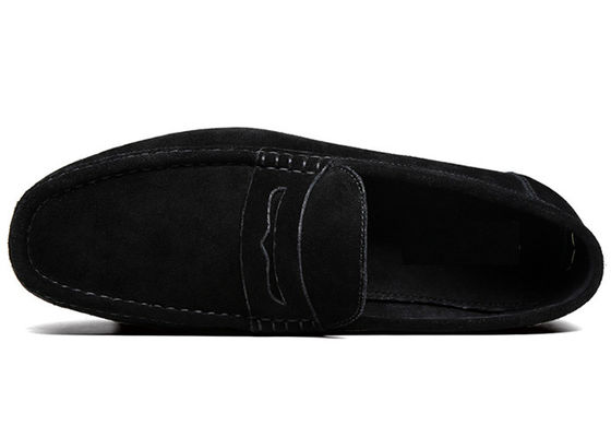 Camisetas de verano, zapatos de piel, zapatos de mocasín, zapatos negros.