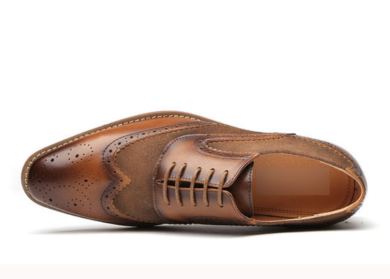Zapatos negros / marrones con punta de pie para hombres Zapatos de brogue Oxford Zapatos de novia de encaje