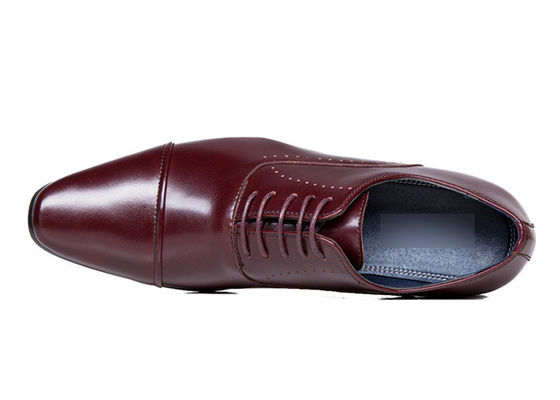 Tamaño normal tallado hombre zapatos de vestir punta del dedo, adulto marrón cordones hasta zapatos de vestir