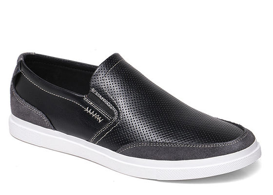 Verano Hombres hechos a mano En el deslizamiento de las zapatillas de deporte hombres hueco fuera de las zapatillas de conducción negras