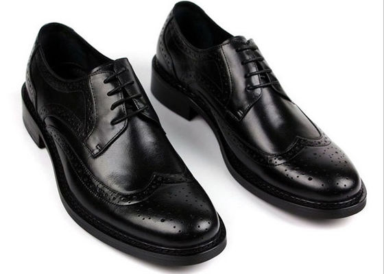 Zapatos de vestir masculinos de cuero genuino de color marrón oscuro Zapatos de primavera de otoño