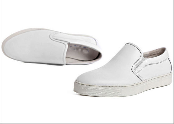 Zapatos para correr, zapatillas para caminar.