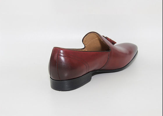 Tassel zapatos de novia de tacón bajo Loafers estilo toro redondo del pie zapatos de Oxford hechos a mano