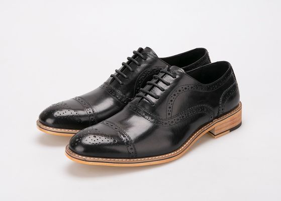 Calzado hecho a mano de estilo británico para hombres calzado de vestir de cuero genuino calzado formal de Oxford Brogues