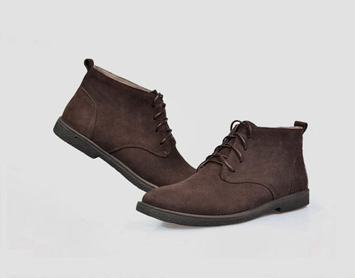 Calzado de tacón cuadrado, marrón, suede, calzado de punta redonda, calzado vintage de lujo.