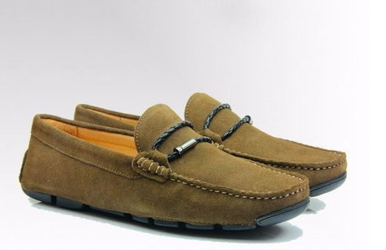 Hombres hechos a mano zapatos de caminata de camiseta sin resbalones de cuero genuino Moccasin Gommino zapatos