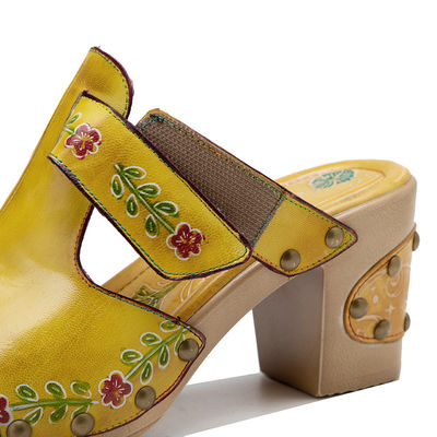 Mujeres de moda amarillas Sandalias Floral Cintas de ropa de mujer Clogs de cuero Sandalias