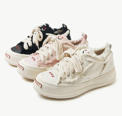 Blanco / Negro Entrenadores respiratorios de lona de mujeres zapatillas redondas