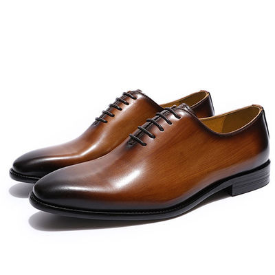Zapatos de vestir masculinos de cuero genuino Italia Elegante Zapatos de negocios negros / marrones