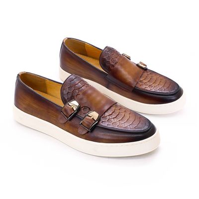 Hombres de tacones bajos con dedos redondos, zapatillas de tenis, tejido de cocodrilo, pieles de caballo.
