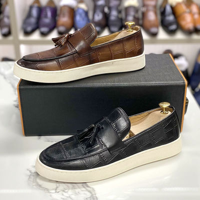 Calzado de tacón bajo para hombres con zapatos de talón negro / marrón para hombres calzado casual de cuero genuino