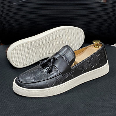 Calzado de tacón bajo para hombres con zapatos de talón negro / marrón para hombres calzado casual de cuero genuino