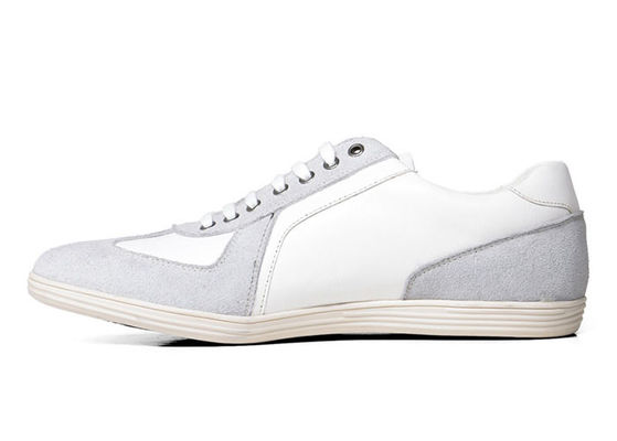 OEM Calzado casual para hombres Calzado de cuero suedo Para hombres Calzado plano blanco