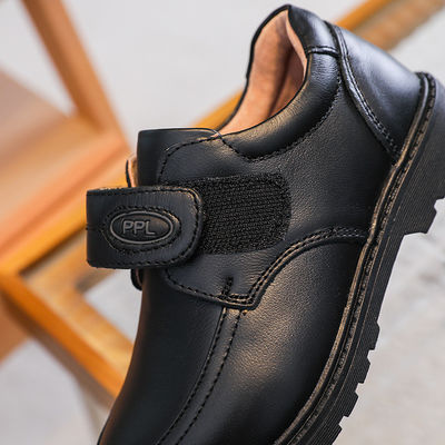26-45 Zapatos escolares de cuero negro con tacones planos y cordones hechos