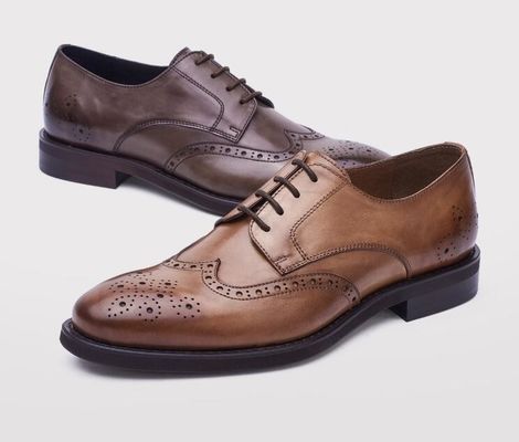 En el exterior, hombres zapatos de cuero de color marrón de patente, de color mixto, dedos cuadrados, zapatos de lujo para hombres