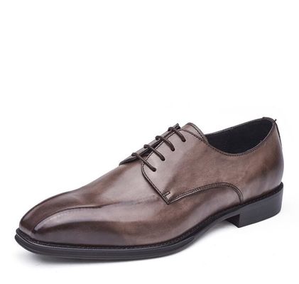 Hombres hechos a mano zapatos de cuero de patente negra zapatos de pie cuadrado zapatos de novia de hombres rayados
