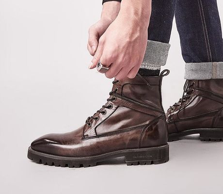 Camisetas confortables para hombres de otoño, calzado con tapa alta y con estilo casual.