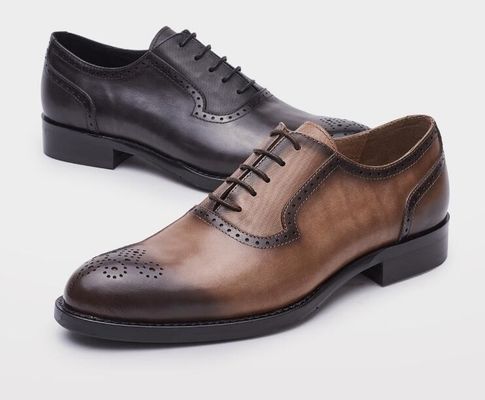 Clásico de PU hombres zapatos de vestir formal estilo Oxford zapatos hechos a mano a medida para el negocio