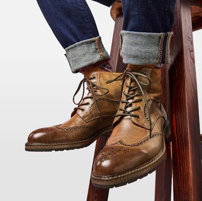 Los hombres con dedos puntiagudos, botas de cuero marrón, botas de cuero Chelsea, botas de cuero con cordones, botas de tobillo para la fiesta