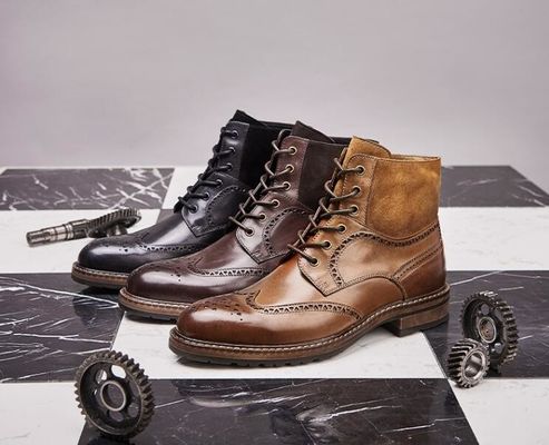 Los hombres con dedos puntiagudos, botas de cuero marrón, botas de cuero Chelsea, botas de cuero con cordones, botas de tobillo para la fiesta