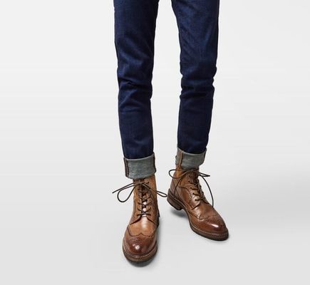 Los hombres con dedos puntiagudos, botas de cuero marrón, botas de cuero Chelsea, botas de cuero con cordones, botas de tobillo para la fiesta