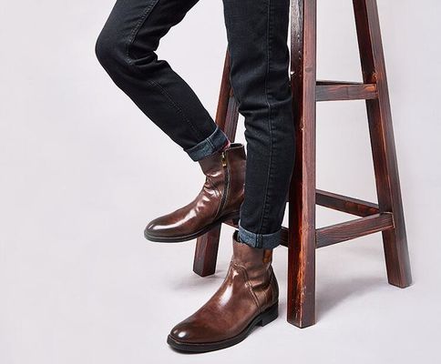 Botas británicas de ocio esculpidas para hombres con tobillos puntados estilo Brogue Botas Chelsea