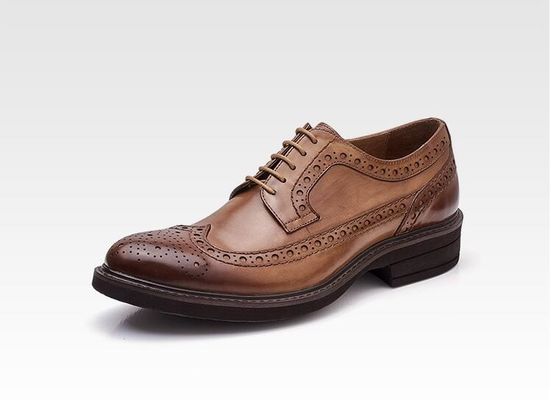 Clásicos zapatos de novia de cuero para hombres, zapatos de cuero para hombres con cordones.