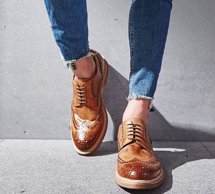 Hombre hecho a mano, calzado de cuero, zapatos de corte, zapatos de corte, zapatos de corte.