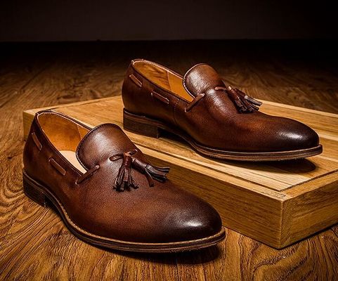 Enlace hasta el talón plano hombres Slip On Sneakers Alto Top / Bajo Corte Bollos de piel suave