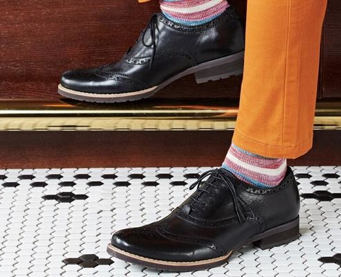 Zapatos suaves para hombres de tamaño normal Zapatos de Brogue de cuero marrón