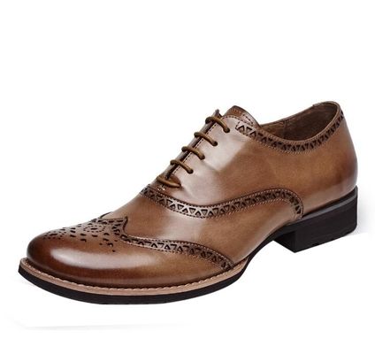 Hombres hechos a mano zapatillas de cuero para banquetes, zapatillas de hueso para hombres