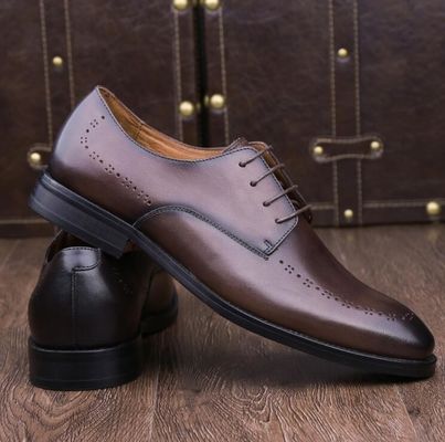 Pie redondo hombre zapatillas de cuero estilo cráneo Oxford Deslizamiento en zapatos planos para la fiesta