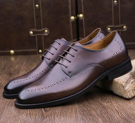 Pie redondo hombre zapatillas de cuero estilo cráneo Oxford Deslizamiento en zapatos planos para la fiesta