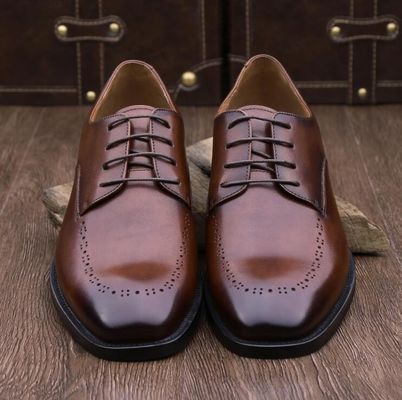 Pie redondo hombre zapatillas de cuero estilo cráneo Oxford Deslizamiento en zapatos planos para la fiesta